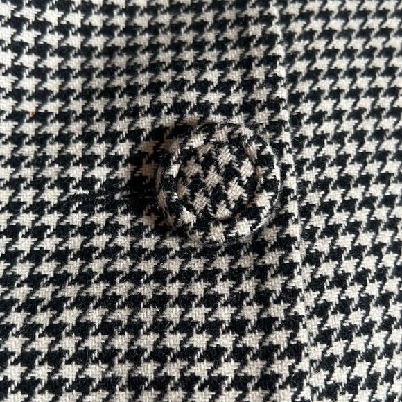 Vintage J Jodi Houndstooth Wool Cape Jacket and Skirt Set with Fuchsia Mock Neck - Picture 16 of 16